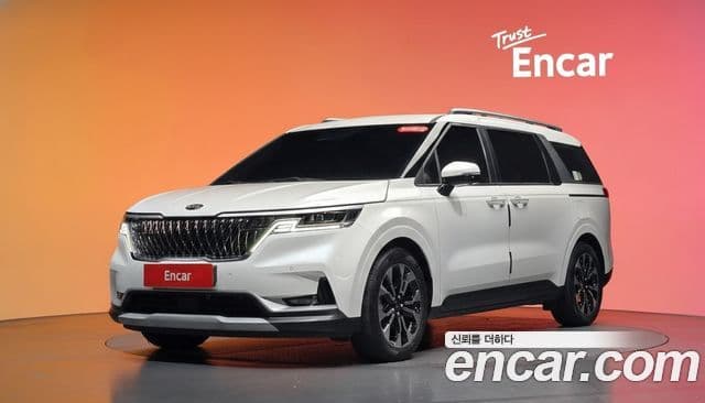 Kia Carnival 2021 — Фото 1/20