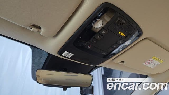 Kia Carnival 2021 — ფოტო 11/30