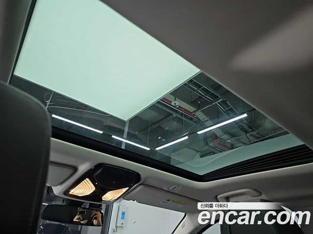 BMW 5 Series 2019 — фото 14 из 19
