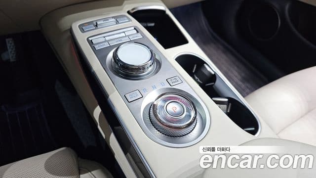 Genesis GV70 2023 — Şəkil 9/20