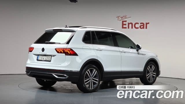 Volkswagen Tiguan 2022 — Şəkil 7/20