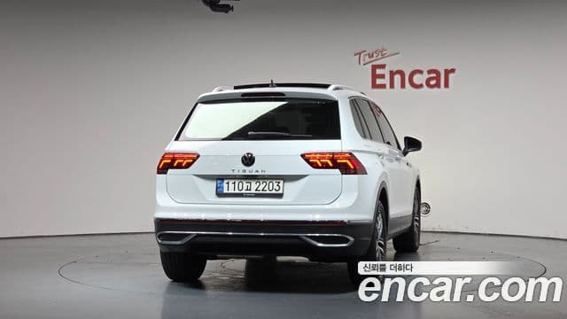 Volkswagen Tiguan 2022 — Şəkil 15/20