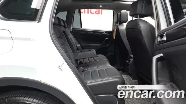 Volkswagen Tiguan 2022 — Şəkil 14/20