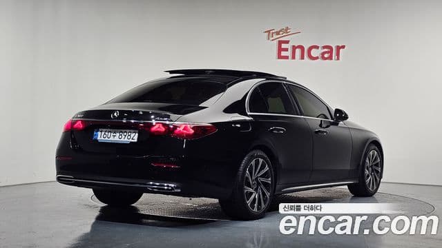 Mercedes-Benz E-Class, 2024