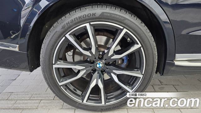 BMW X7 2020 — Photo 20/33