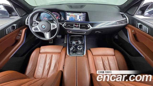 BMW X7 2020 — Photo 8/33