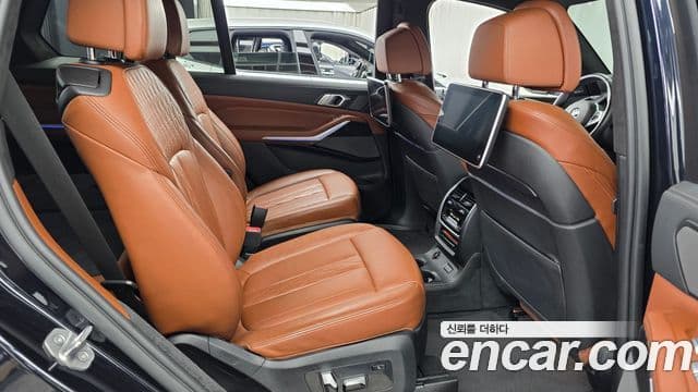 BMW X7 2020 — Photo 9/33