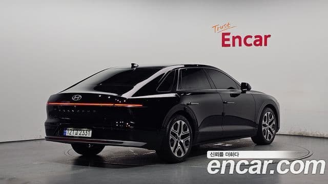 Hyundai Grandeur 2023 — Şəkil 2/20