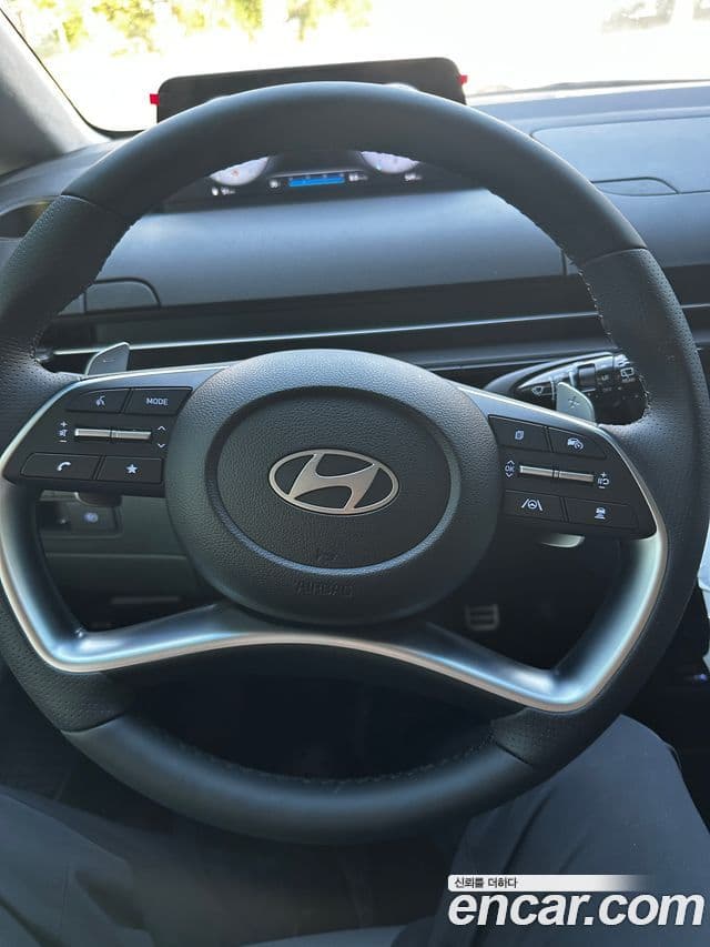 Hyundai Staria 2025 — ფოტო 4/11