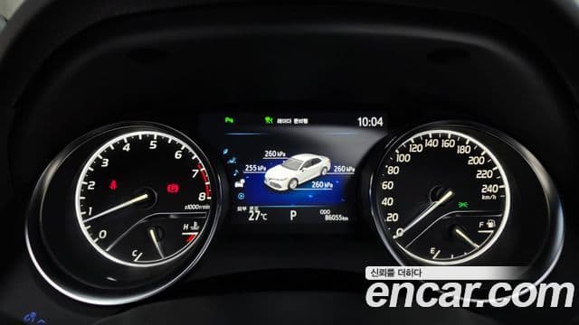 Toyota Camry 2019 — Фото 8/20