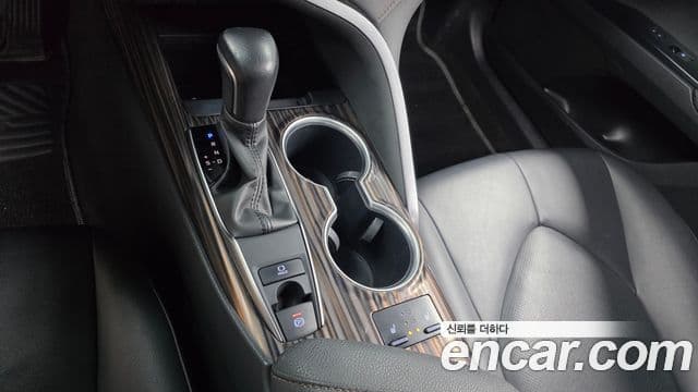 Toyota Camry 2019 — Фото 9/20