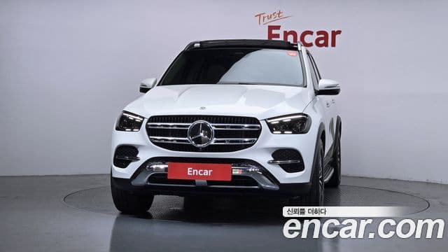 Mercedes-Benz GLE-Class 2025 — Photo 3/31