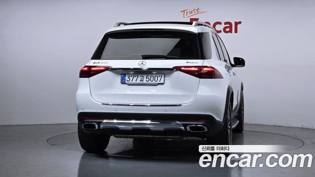 Mercedes-Benz GLE-Class 2025 — Photo 9/31