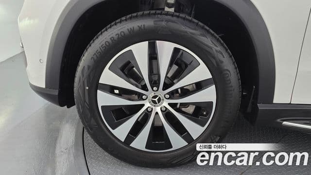 Mercedes-Benz GLE-Class 2025 — Photo 26/31