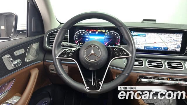 Mercedes-Benz GLE-Class 2025 — Photo 7/31