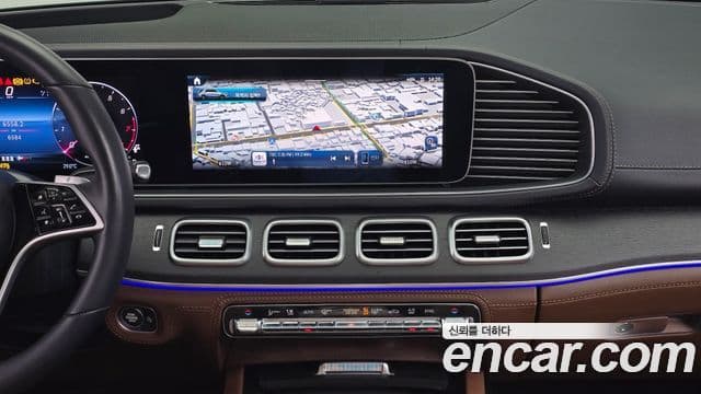 Mercedes-Benz GLE-Class 2025 — Photo 21/31
