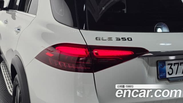 Mercedes-Benz GLE-Class 2025 — Photo 12/31
