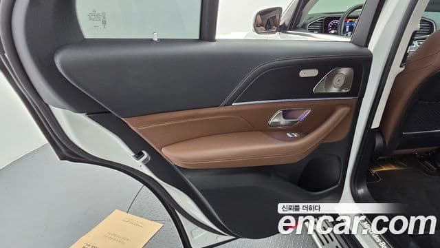 Mercedes-Benz GLE-Class 2025 — Photo 20/31