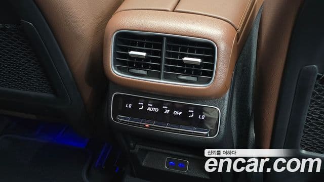 Mercedes-Benz GLE-Class 2025 — Photo 10/31