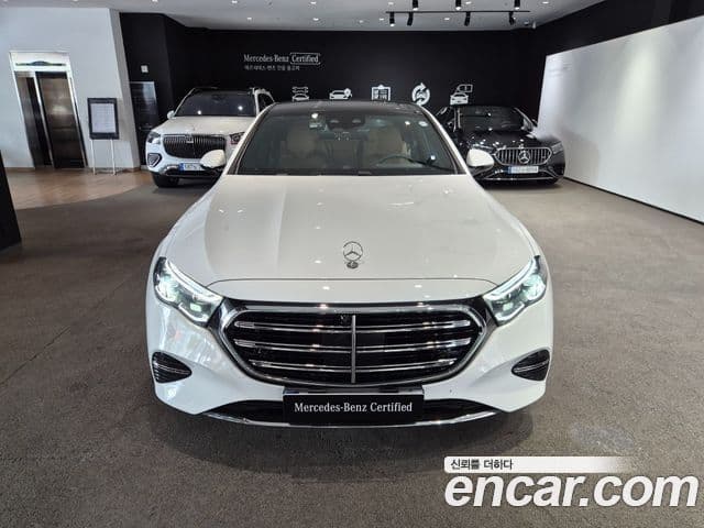 Mercedes-Benz E-Class 2026 — Photo 18/20