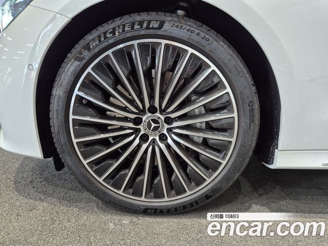Mercedes-Benz E-Class 2026 — Photo 19/20