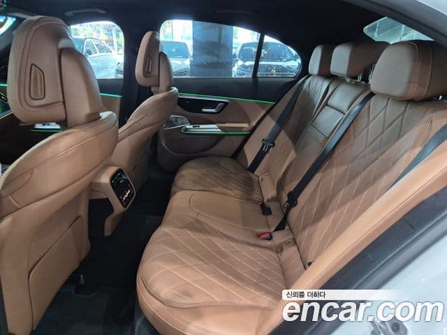 Mercedes-Benz E-Class 2026 — Photo 8/20