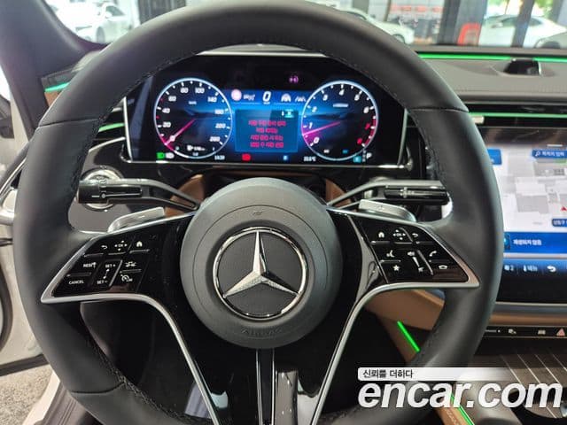 Mercedes-Benz E-Class 2026 — Photo 1/20