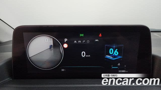Hyundai Staria 2022 — ფოტო 8/20