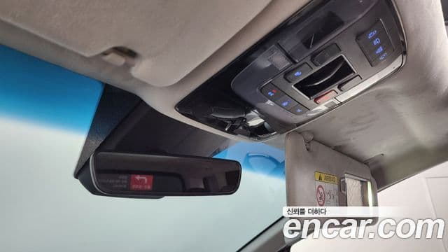 Hyundai Staria 2022 — ფოტო 16/20