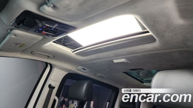 Hyundai Staria 2022 — фото 17 из 20