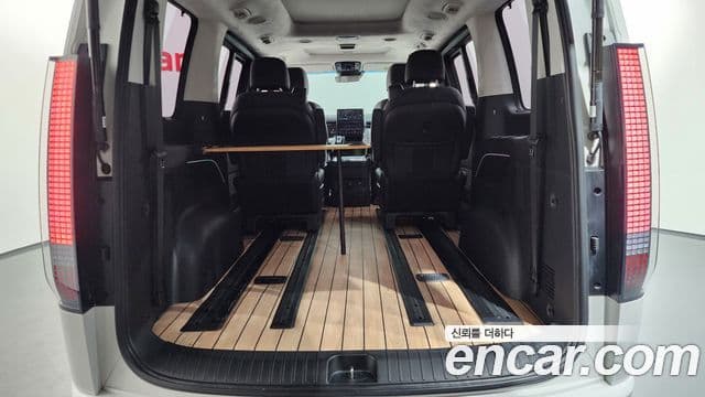 Hyundai Staria 2022 — фото 20 из 20