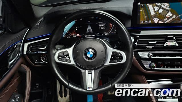 BMW 5 Series 2021 — Şəkil 13/20