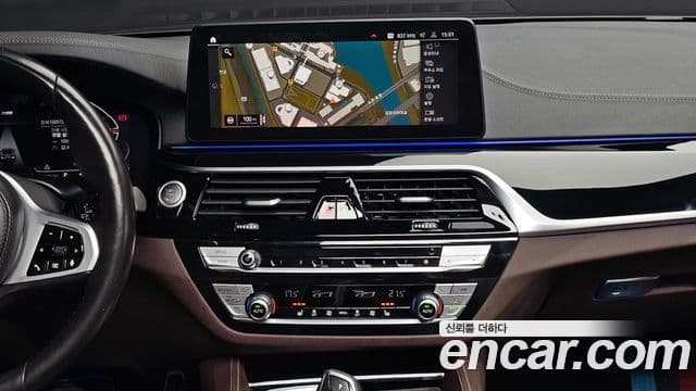 BMW 5 Series 2021 — Şəkil 15/20