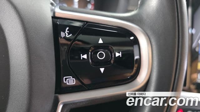 Volvo V60 Cross Country 2020 — ფოტო 19/20