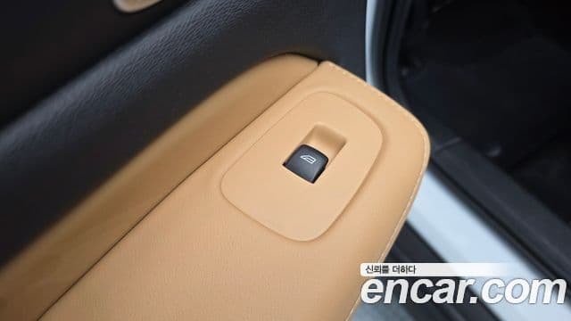 Volvo V60 Cross Country 2020 — Photo 32/45