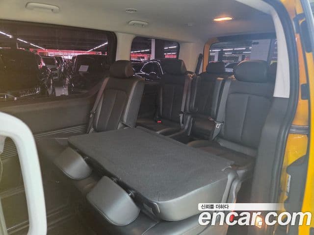 Hyundai Staria 2022 — Фото 9/12