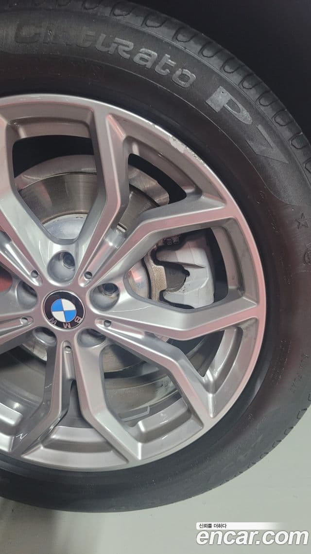 BMW X4 2021 — Şəkil 16/18