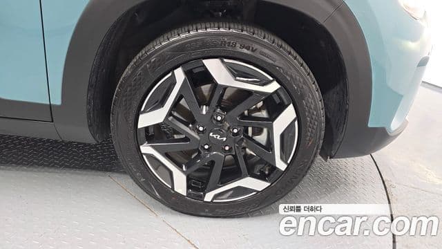 Kia Seltos 2025 — Photo 1/31