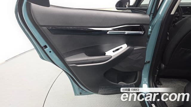 Kia Seltos 2025 — Photo 8/31