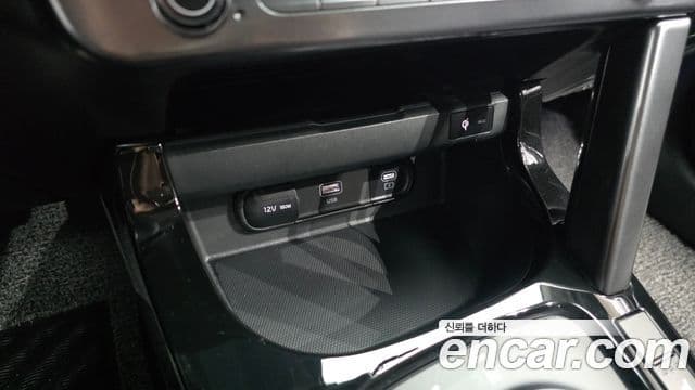 Kia Seltos 2025 — Photo 17/31