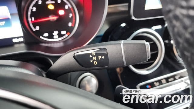 Mercedes-Benz GLC-Class 2019 — ფოტო 9/20