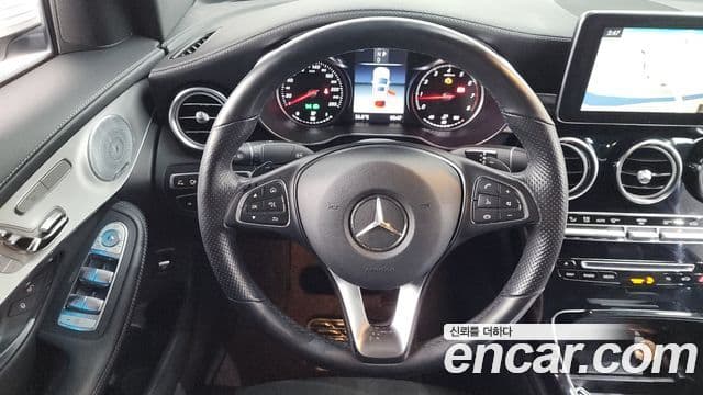 Mercedes-Benz GLC-Class 2019 — ფოტო 13/20