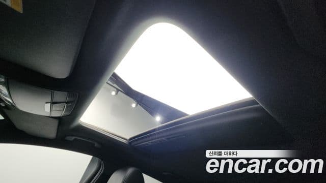 Mercedes-Benz GLC-Class 2019 — ფოტო 15/20