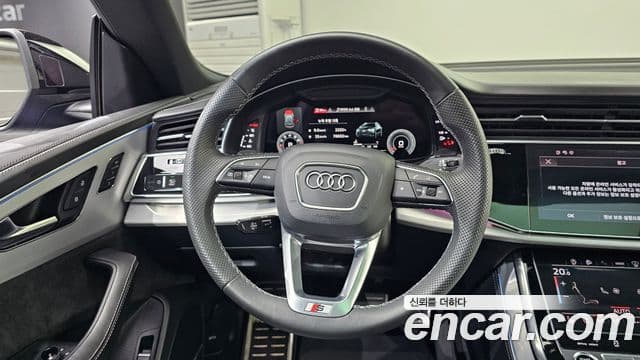Audi Q7 2022 — ფოტო 13/20