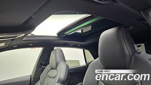Audi Q7 2022 — ფოტო 19/20