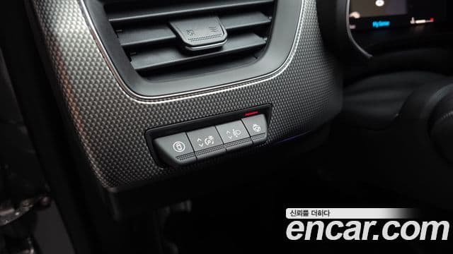 Renault Samsung Arkana 2025 — Фото 18/20