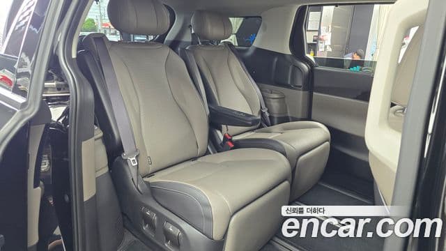 Kia Carnival 2024 — Şəkil 11/20