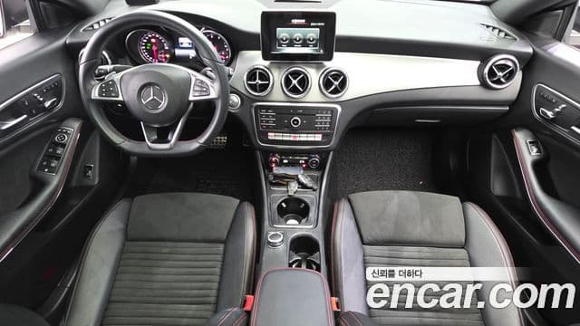 Mercedes-Benz CLA-Class 2018 — Şəkil 7/20