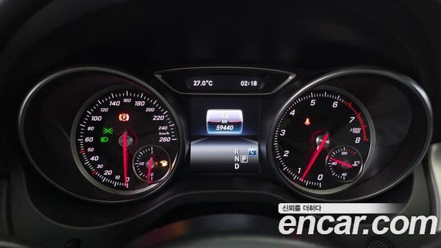 Mercedes-Benz CLA-Class 2018 — Şəkil 8/20