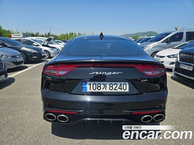 Kia Stinger 2022 — Фото 3/20